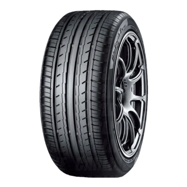 YOKOHAMA 225/40 18R ES32